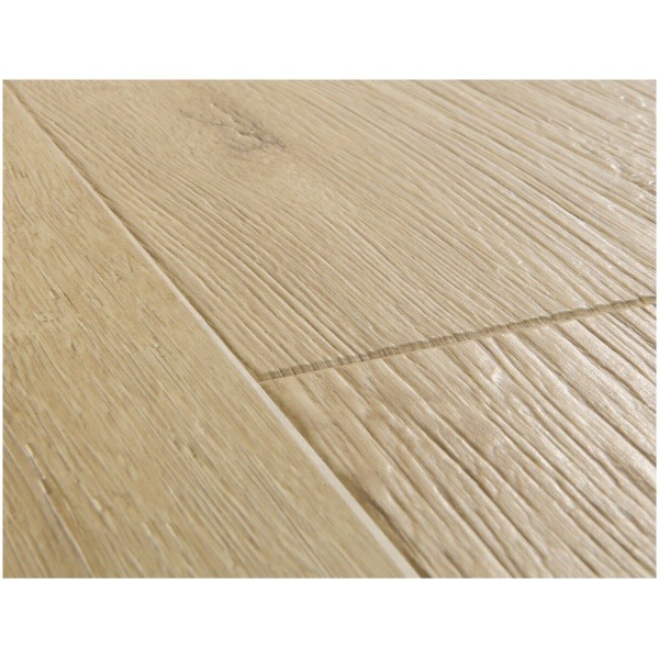 Close-up van Quick-Step Gezandstraalde Naturelle Eik laminaatvloer met natuurlijke lichte afwerking